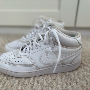 Women’s Nike White Sneakers